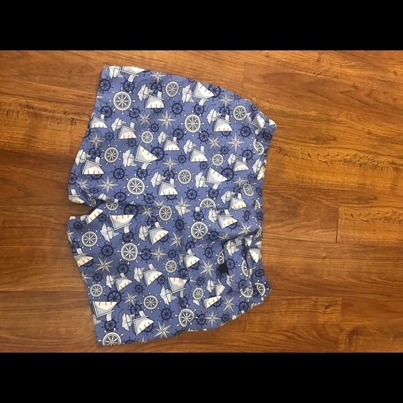 Vineyard Vines swim trunks - Picture 4 of 5